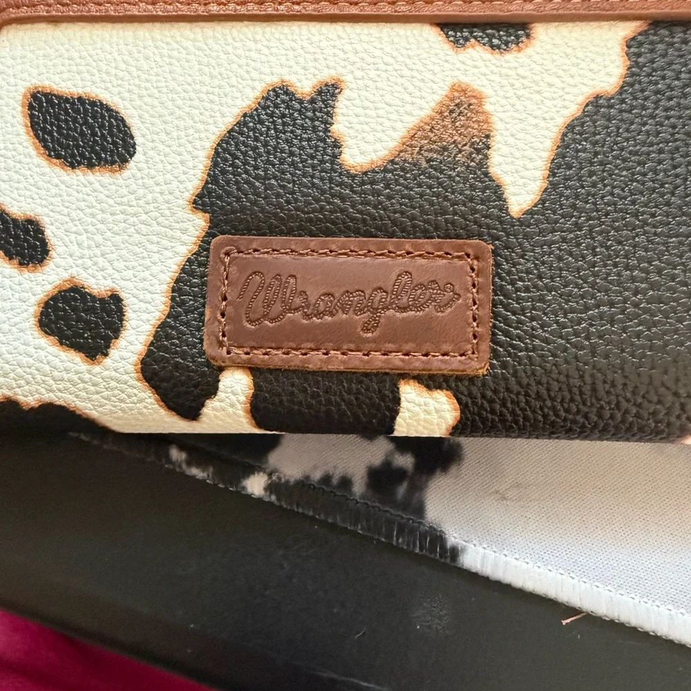Wrangler Cowhide Print Wallet - Picture 5 of 8